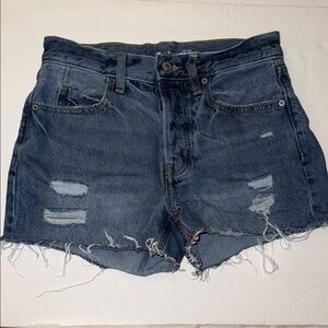 Old Navy Women’s High Rise Slouchy Straight Distressed Jean Button-Up Shorts 0